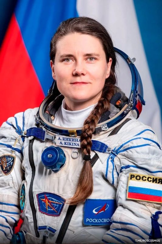Роскосмос назвал экипаж 75-й экспедиции на МКС Роскосмос назвал экипаж 75-й экспедиции на МКС