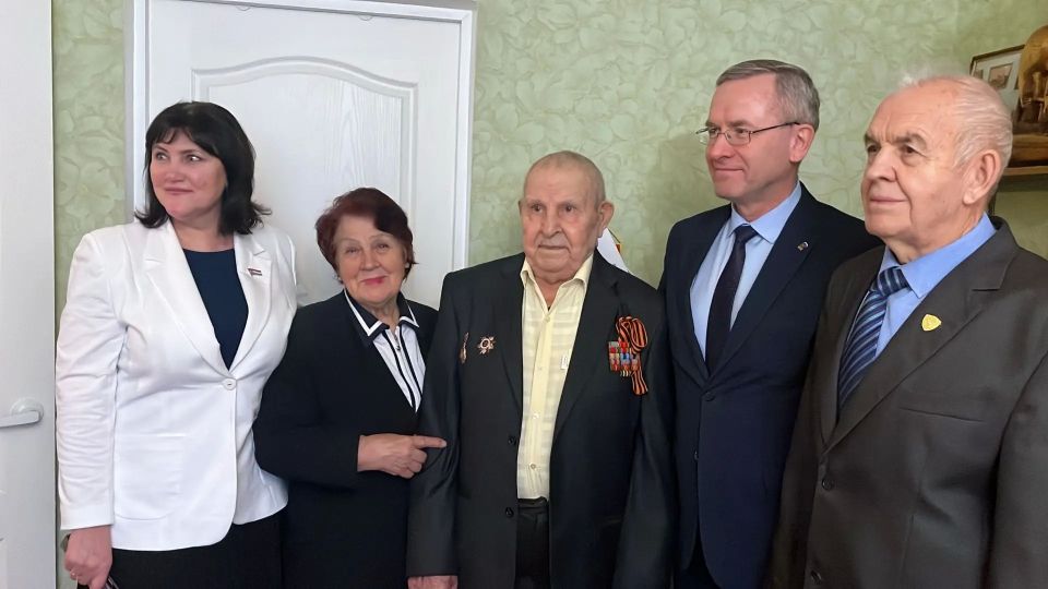 Сотни важных решений городского уровня : Думе Тольятти — 32 года! Сотни важных решений городского уровня : Думе Тольятти — 32 года!