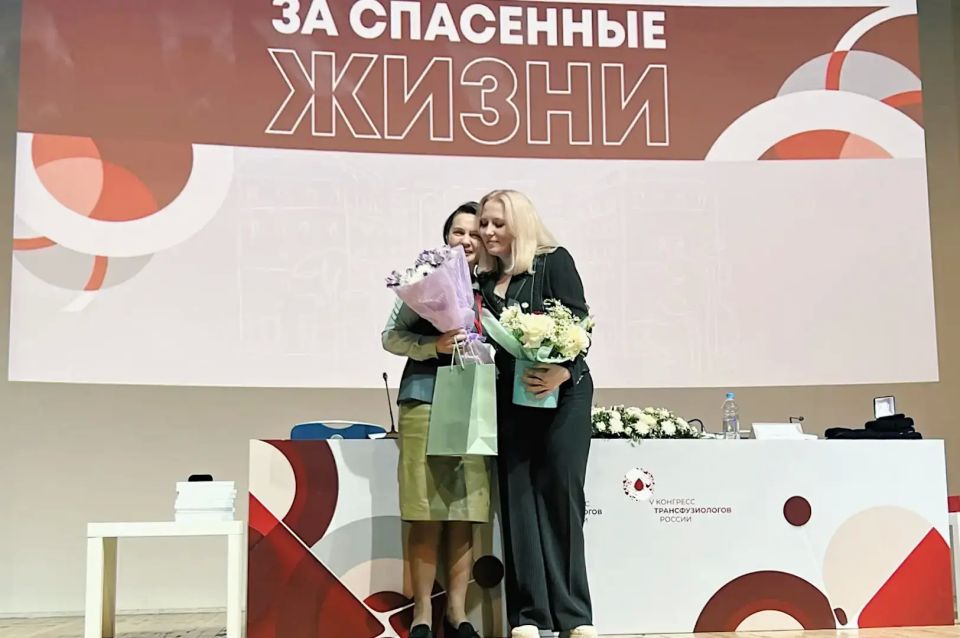 "У моей судьбы твоя улыбка": самарский врач -донор костного мозга встретилась с пациенткой, которой спасла жизнь