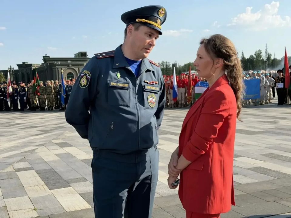 Анна Кузнецова: В парке «Патриот» награждаем победителей Международной молодёжной военно-спортивной игры «Наследники Победы» Анна Кузнецова: В парке «Патриот» награждаем победителей Международной молодёжной военно-спортивной игры «Наследники Победы»
