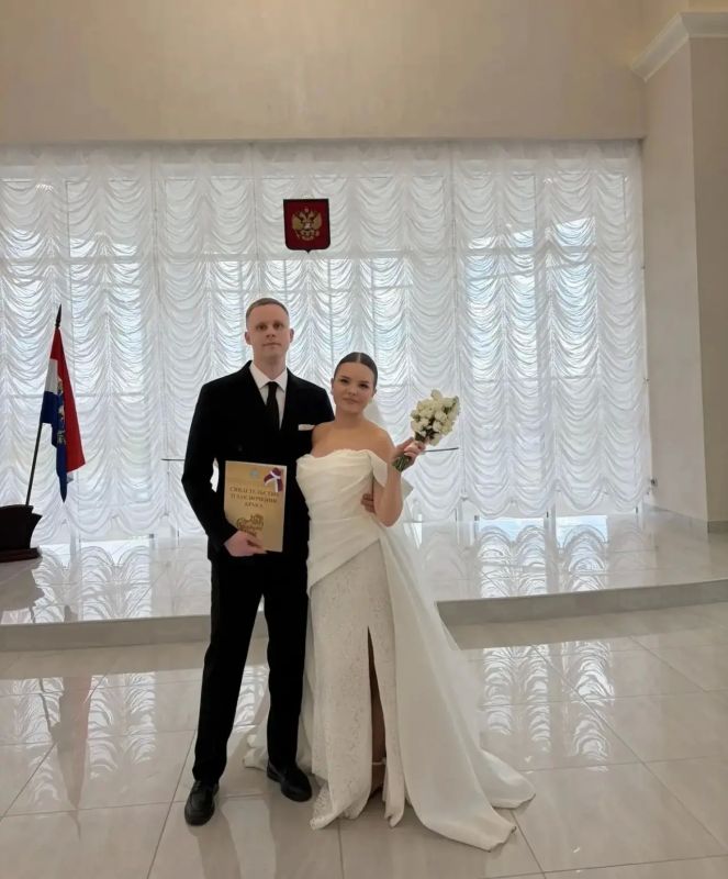 В День России в Самарской области зарегистрировали свой брак 88 семей В День России в Самарской области зарегистрировали свой брак 88 семей