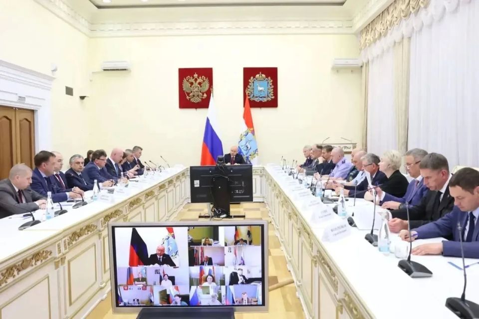Ход ремонта школ и больниц в Самаре обсудили на оперативном совещании