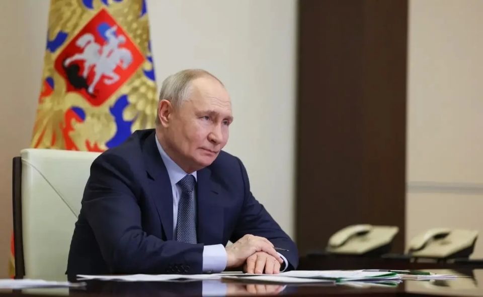 Глава Минстроя России Ирек Файзуллин доложил о программе благоустройства городов и населенных пунктов на совещании Президента РФ с Правительством России