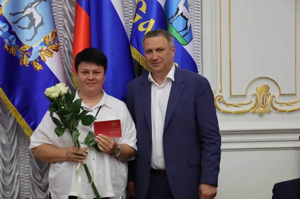 Десять знаков отличия «За безаварийную работу» вручены водителям Трамвайно-троллейбусного управления Самары Десять знаков отличия «За безаварийную работу» вручены водителям Трамвайно-троллейбусного управления Самары
