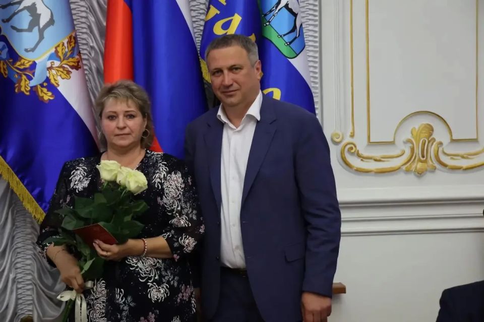 Десять знаков отличия «За безаварийную работу» вручены водителям Трамвайно-троллейбусного управления Самары Десять знаков отличия «За безаварийную работу» вручены водителям Трамвайно-троллейбусного управления Самары