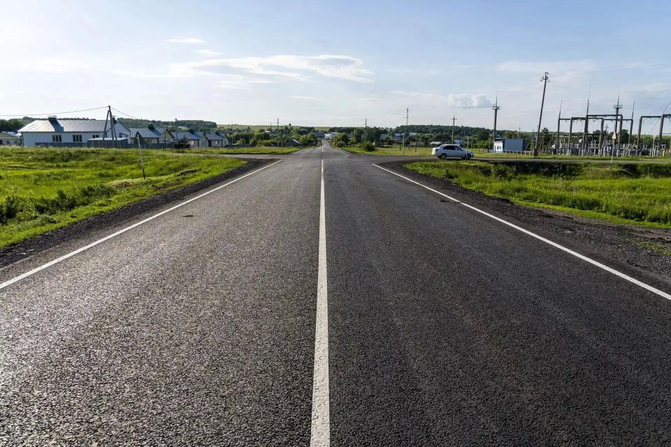 С опережением графика в регионе отремонтирована дорога, по которой проходит школьный автобусный маршрут С опережением графика в регионе отремонтирована дорога, по которой проходит школьный автобусный маршрут