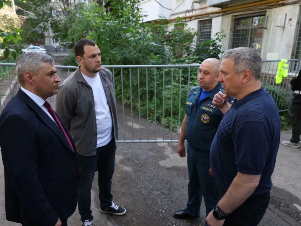 Иван Носков: Вместе с заместителем председателя Правительства Самарской области Владимиром Кием и начальником Главного управления МЧС России по Самарской области Сергеем Аникиным по поручению губернатора Самарской области... Иван Носков: Вместе с заместителем председателя Правительства Самарской области Владимиром Кием и начальником Главного управления МЧС России по Самарской области Сергеем Аникиным по поручению губернатора Самарской области...