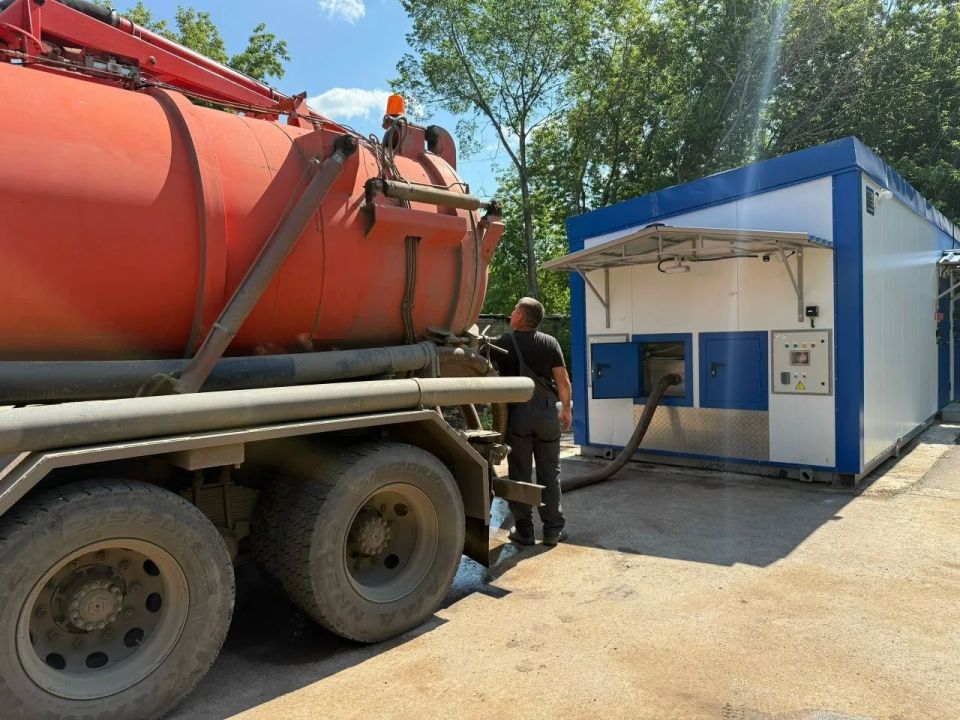 «РКС-Самара» запустили станцию приёма жидких бытовых отходов в Куйбышевском районе города Самары: приняли первые 10 кубометров стоков из ассенизаторской машины «РКС-Самара» запустили станцию приёма жидких бытовых отходов в Куйбышевском районе города Самары: приняли первые 10 кубометров стоков из ассенизаторской машины
