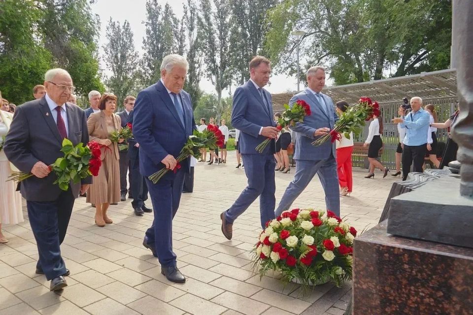 "Как ценна каждая человеческая жизнь и как важна профессия": в Самаре прошло мероприятие, посвященное наставничеству в медицине "Как ценна каждая человеческая жизнь и как важна профессия": в Самаре прошло мероприятие, посвященное наставничеству в медицине