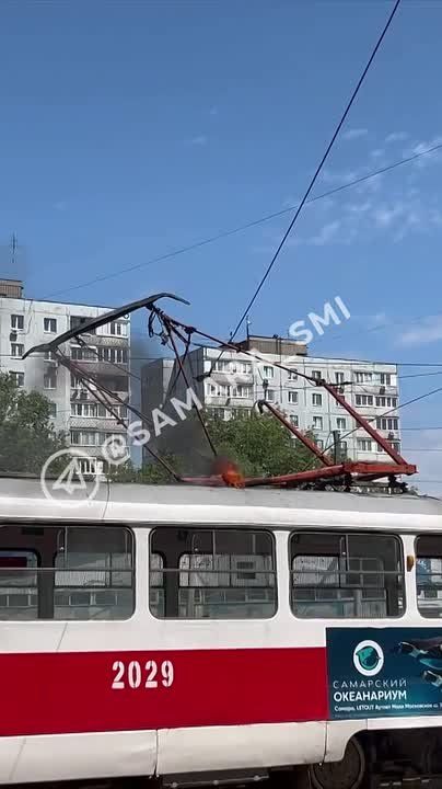 В 15-м микрорайоне Самары загорелся трамвай