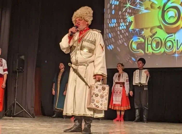Казак, худрук, режиссер, отец! Казак, худрук, режиссер, отец!