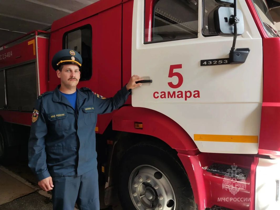 РАДИ СПАСЕНИЯ ЖИЗНИ . Недавно в Советском районе Самары в многоквартирном доме № 20 на улице XXII Партсъезда, где расположен гипермаркет «Магнит», вспыхнул большой пожар