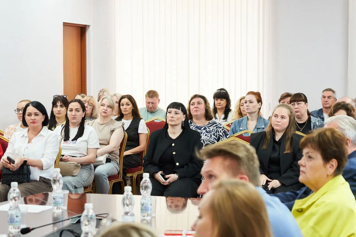Под председательством первого заместителя главы города Андрея Советкина прошло очередное заседание городской трехсторонней комиссии по регулированию социально-трудовых отношений Под председательством первого заместителя главы города Андрея Советкина прошло очередное заседание городской трехсторонней комиссии по регулированию социально-трудовых отношений