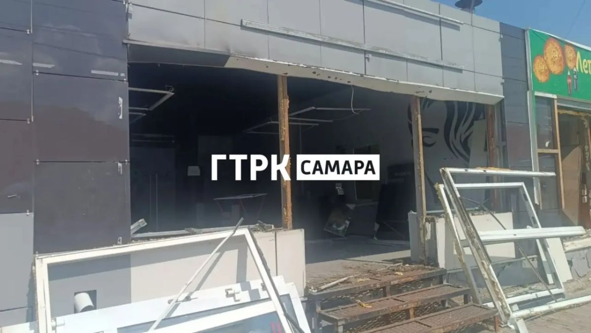 В Самаре начался демонтаж торговых киосков на стадионе "Буревестник"