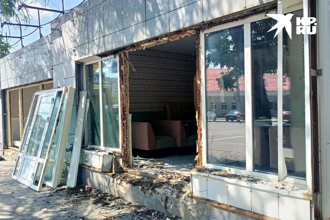 Новое начало и конец: массовый снос киосков у «Буревестника» Новое начало и конец: массовый снос киосков у «Буревестника»