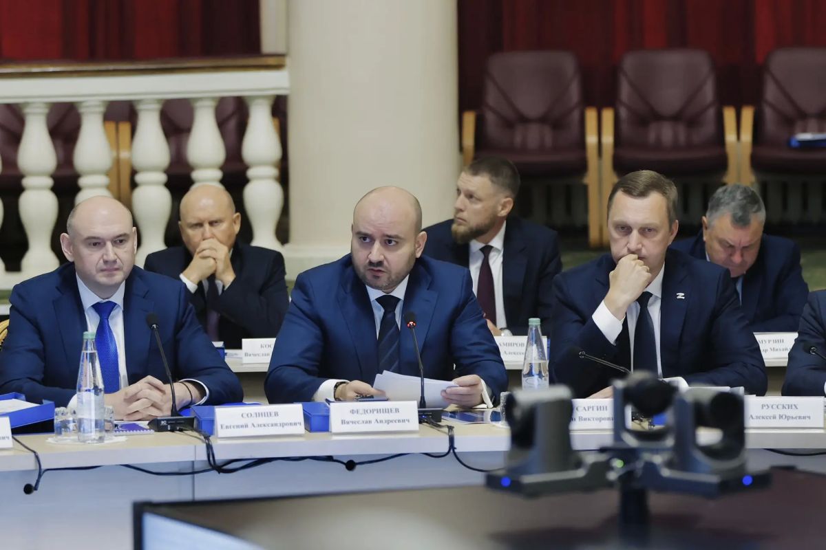 Вячеслав Федорищев: Принял участие в заседании Совета округа под председательством полномочного представителя Президента РФ в ПФО Игоря Анатольевича Комарова Вячеслав Федорищев: Принял участие в заседании Совета округа под председательством полномочного представителя Президента РФ в ПФО Игоря Анатольевича Комарова