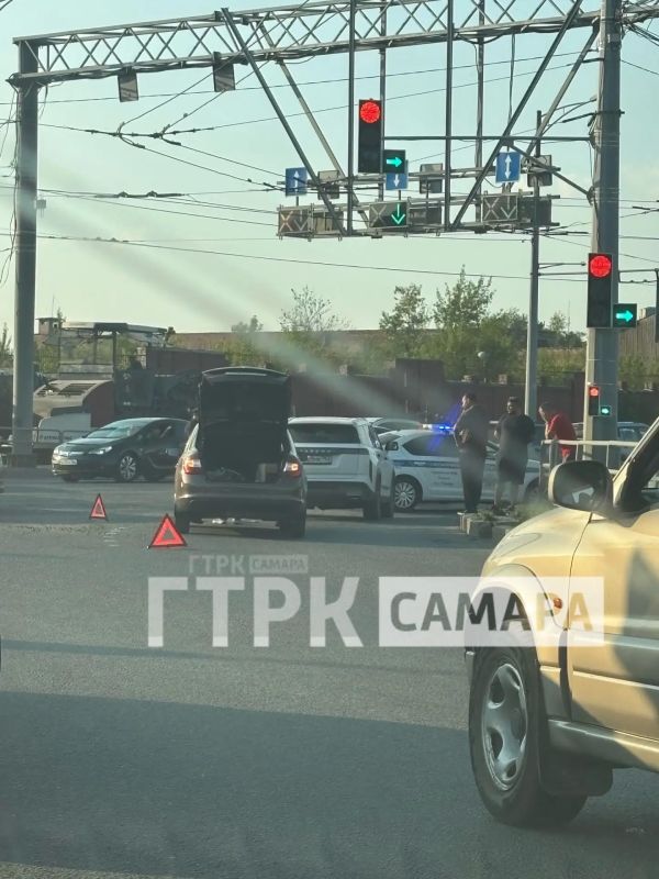 В Самаре на пересечении улицы 22 Партсъезда и Московского шоссе произошло ДТП В Самаре на пересечении улицы 22 Партсъезда и Московского шоссе произошло ДТП