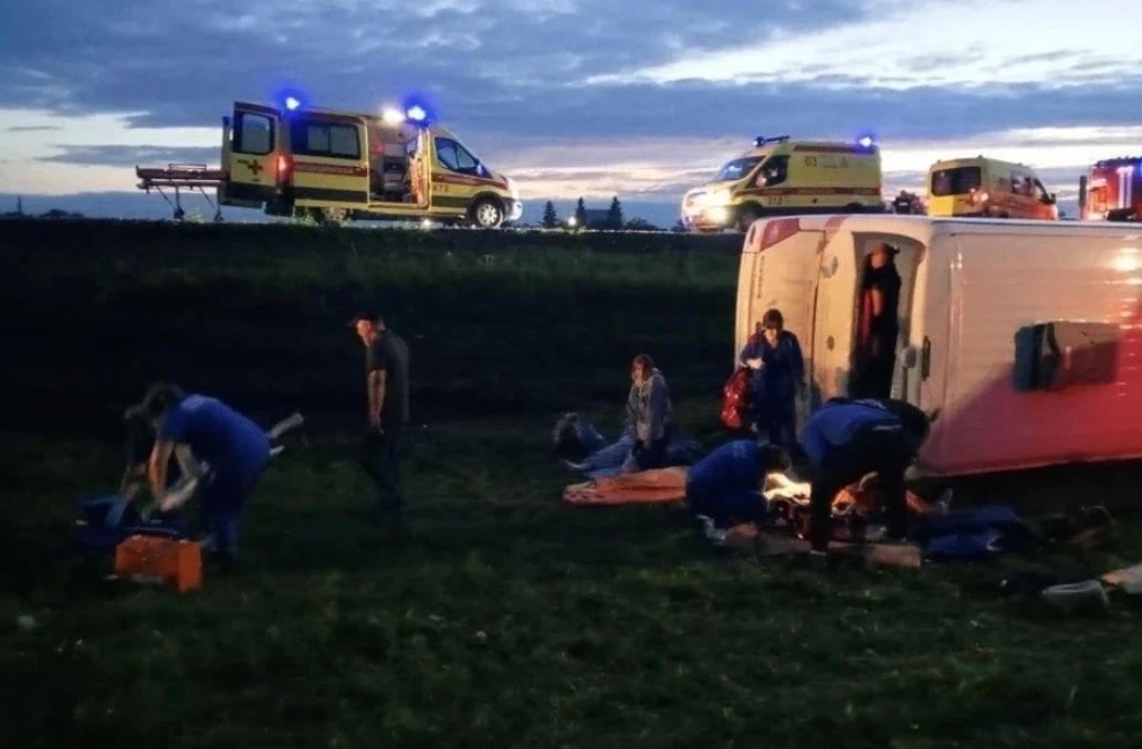 В Татарстане опрокинулся пассажирский автобус, следовавший из Самары