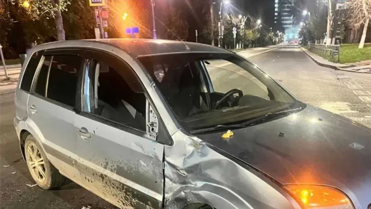 Ночное ДТП в Самаре: женщина за рулем Ford Fusion не пропустила мотоцикл