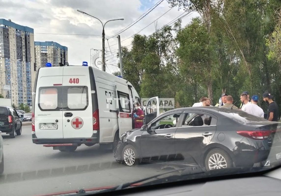 ДТП на пересечении улиц 22 Партсъезда и Солнечной ДТП на пересечении улиц 22 Партсъезда и Солнечной