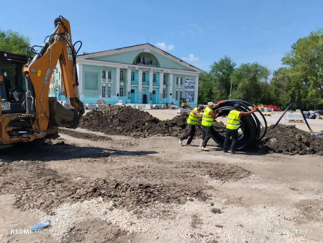 В Чапаевске идет благоустройство территории у ДК им. Горького. Работы проводятся по нацпроекту «Инфраструктура для жизни» В Чапаевске идет благоустройство территории у ДК им. Горького. Работы проводятся по нацпроекту «Инфраструктура для жизни»