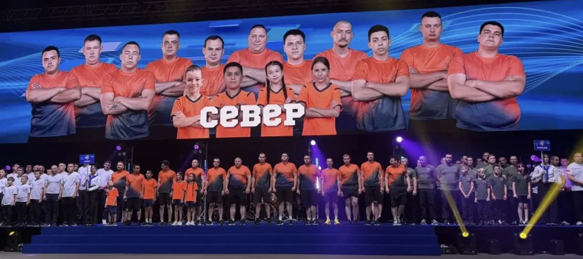 Следом, поприветствовать гостей и товарищей спешат участники команды «Север»!