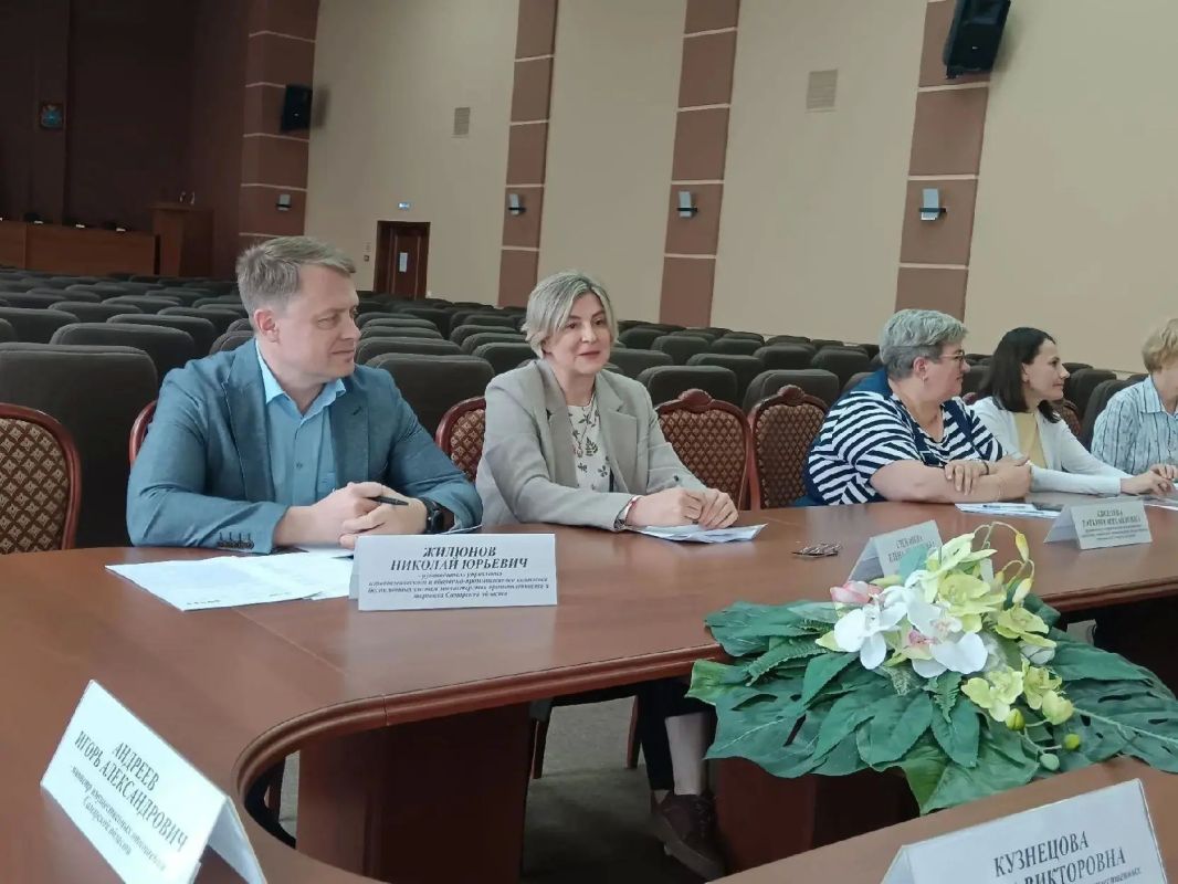 Врио руководителя Территориального управления Росимущества в Самарской области Елена Степанова по приглашению министра имущественных отношений Самарской области Игоря Андреева приняла участие в совещании, посвящённом... Врио руководителя Территориального управления Росимущества в Самарской области Елена Степанова по приглашению министра имущественных отношений Самарской области Игоря Андреева приняла участие в совещании, посвящённом...