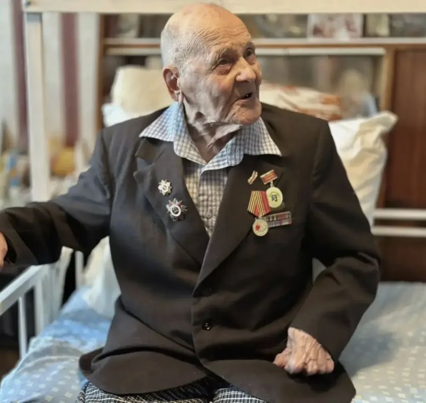 Сегодня свой 100-летний юбилей отмечает участник Великой Отечественной войны Илья Никандрович Филиппов