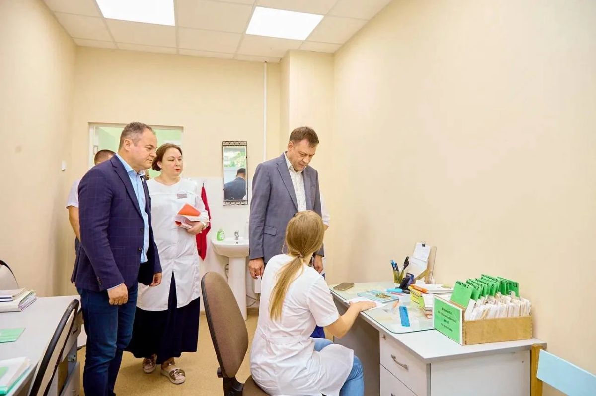 Аппарат КТ, флюорограф и другая медтехника: в Жигулёвске обсудили развитие материальной базы больницы Аппарат КТ, флюорограф и другая медтехника: в Жигулёвске обсудили развитие материальной базы больницы