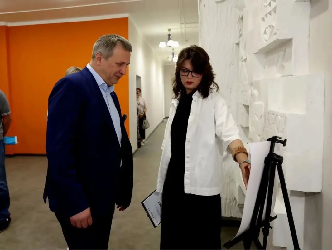 Глава города Самары Иван Носков проинспектировал ход капитального ремонта в городских библиотеках Глава города Самары Иван Носков проинспектировал ход капитального ремонта в городских библиотеках