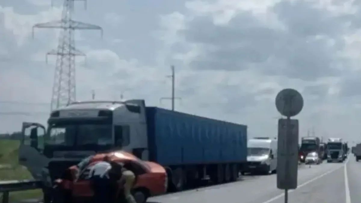 Полицейские рассказали, кто погиб в ДТП с фурой под Самарой 20 июля