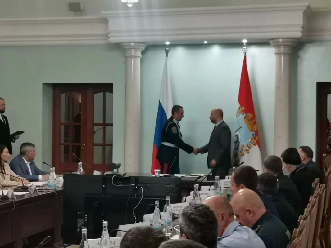 В эти минуты губернатор Вячеслав Федорищев проводит заседание Совета по делам казачества В эти минуты губернатор Вячеслав Федорищев проводит заседание Совета по делам казачества