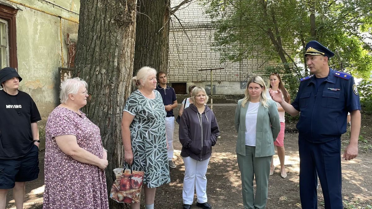 Руководитель следственного управления провел выездной прием граждан Руководитель следственного управления провел выездной прием граждан