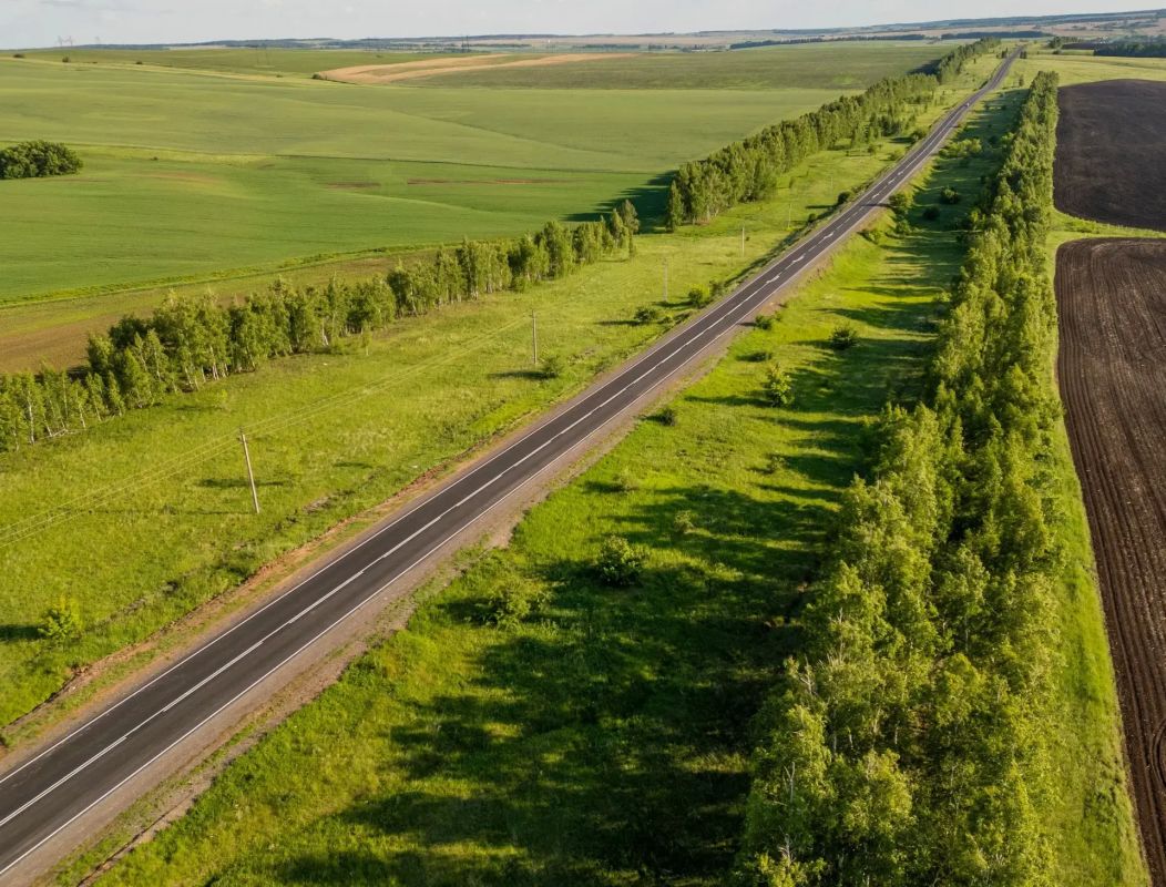 В 2026 году по нацпроекту «Инфраструктура для жизни» в регионе приводят в нормативное состояние 9 трасс общей протяжённостью более 102,6 км. Часть уже сдана, работы на остальных продолжаются В 2026 году по нацпроекту «Инфраструктура для жизни» в регионе приводят в нормативное состояние 9 трасс общей протяжённостью более 102,6 км. Часть уже сдана, работы на остальных продолжаются