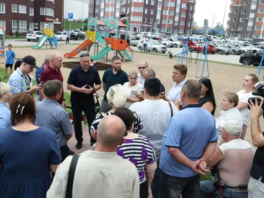 Глава Самары Иван Носков провел рабочий объезд Кировского района Глава Самары Иван Носков провел рабочий объезд Кировского района