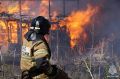 За прошедшие сутки пожарно-спасательные подразделения выезжали на ликвидацию 14 пожаров