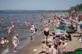 А в эту минуту самарцы загорают на городском пляже