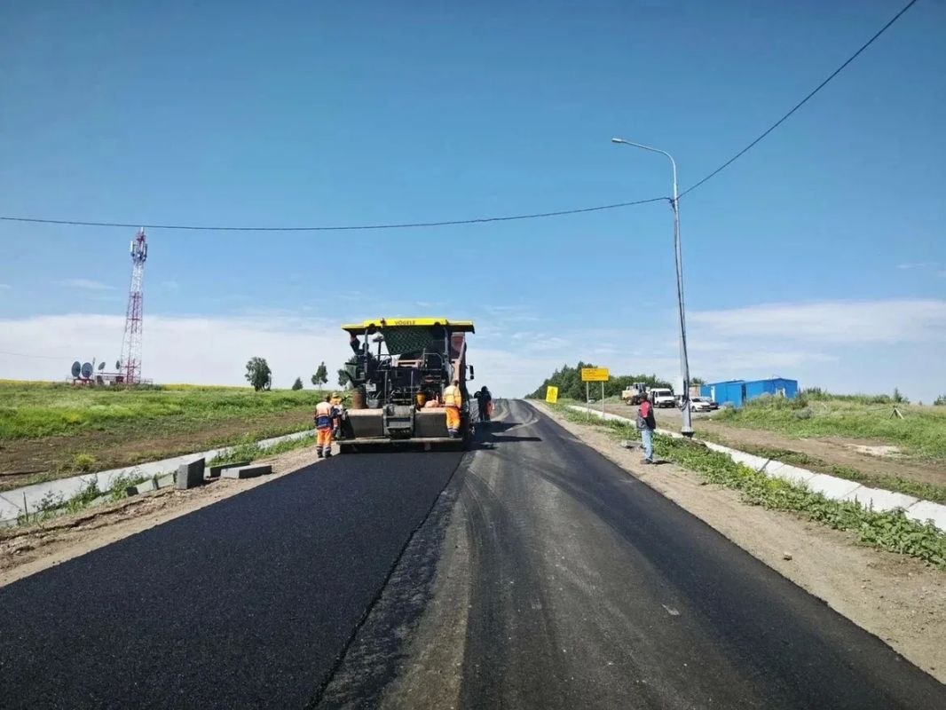 В Сергиевском районе по национальному проекту «Инфраструктура для жизни» завершается капремонт трассы «Кинель-Черкассы — Урал» — Захаркино протяжённостью 3,28 км. Дорогу включили в план ремонта по поручению губернатора... В Сергиевском районе по национальному проекту «Инфраструктура для жизни» завершается капремонт трассы «Кинель-Черкассы — Урал» — Захаркино протяжённостью 3,28 км. Дорогу включили в план ремонта по поручению губернатора...