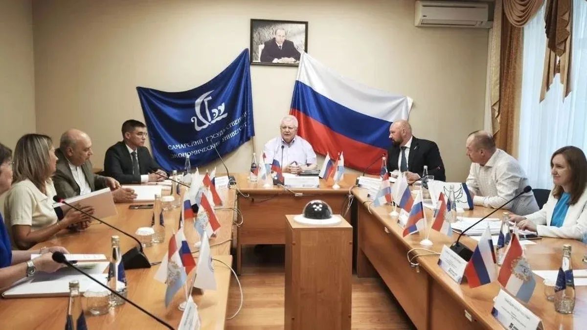 Владимир Кошелев избран председателем наблюдательного совета СГЭУ