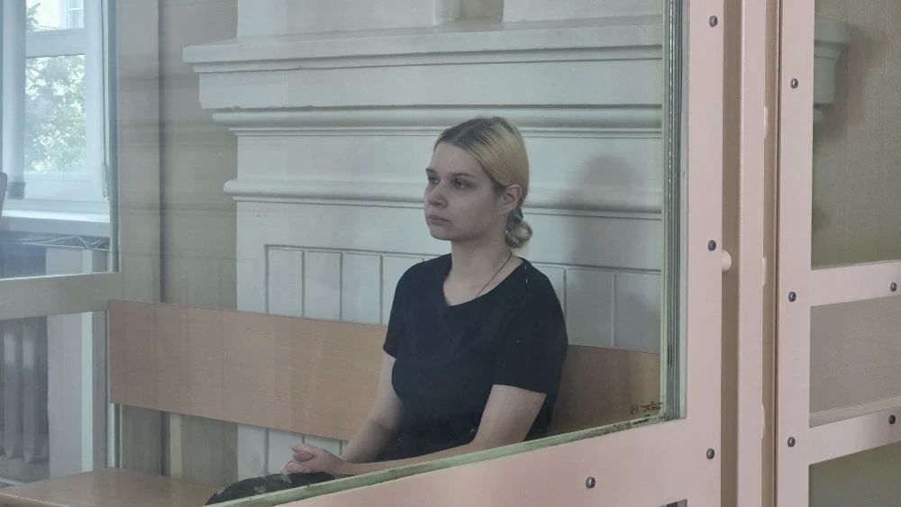 Заседание по делу Екатерины Тарховой началось с обсуждения причин отсутствия адвоката предполагаемой сообщницы Таисии Киселевой 23 июля Заседание по делу Екатерины Тарховой началось с обсуждения причин отсутствия адвоката предполагаемой сообщницы Таисии Киселевой 23 июля