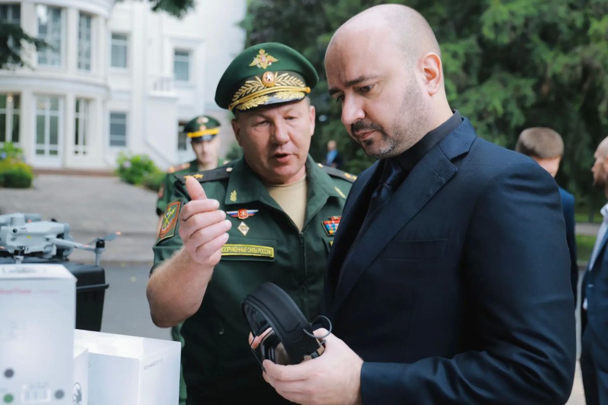 Военнослужащим передали технику от правительства Самарской области