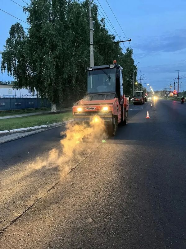 В 2026 году в рамках национального проекта «Инфраструктура для жизни» ведутся работы на участках дорог, обеспечивающих подъезд к школам олимпийского резерва, стадионам, спорткомплексам и детским секциям В 2026 году в рамках национального проекта «Инфраструктура для жизни» ведутся работы на участках дорог, обеспечивающих подъезд к школам олимпийского резерва, стадионам, спорткомплексам и детским секциям