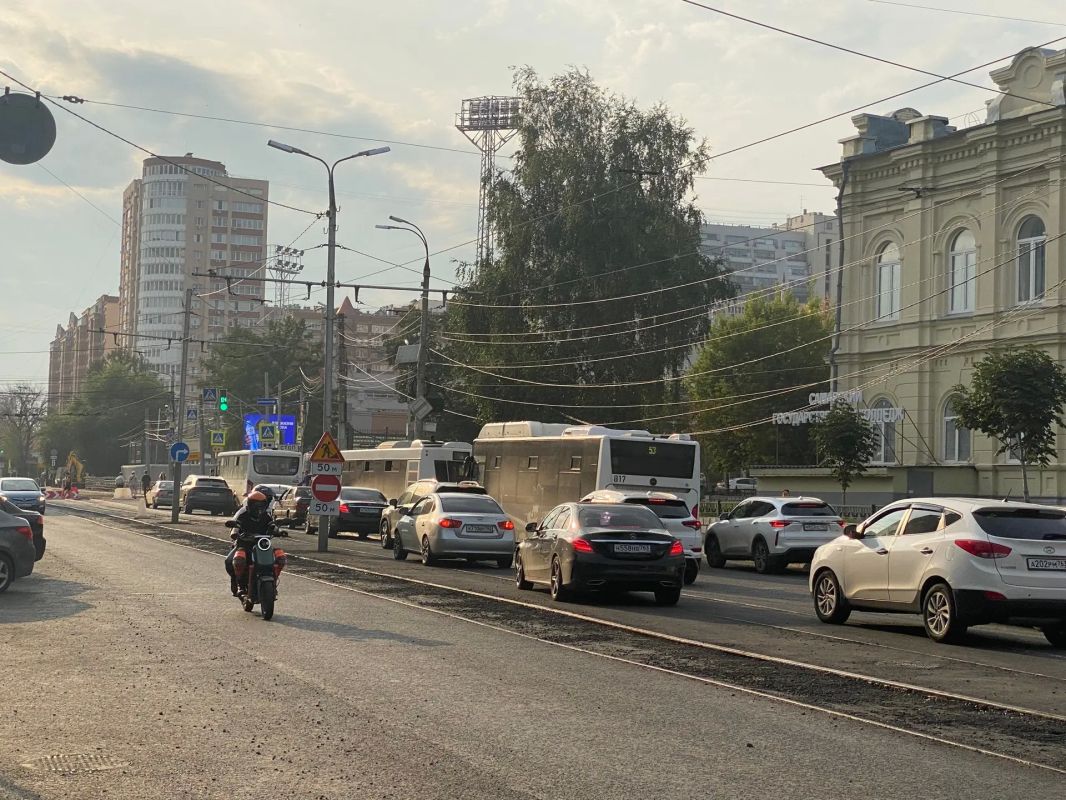 В 2026 году в рамках национального проекта «Инфраструктура для жизни» ведутся работы на участках дорог, обеспечивающих подъезд к школам олимпийского резерва, стадионам, спорткомплексам и детским секциям В 2026 году в рамках национального проекта «Инфраструктура для жизни» ведутся работы на участках дорог, обеспечивающих подъезд к школам олимпийского резерва, стадионам, спорткомплексам и детским секциям