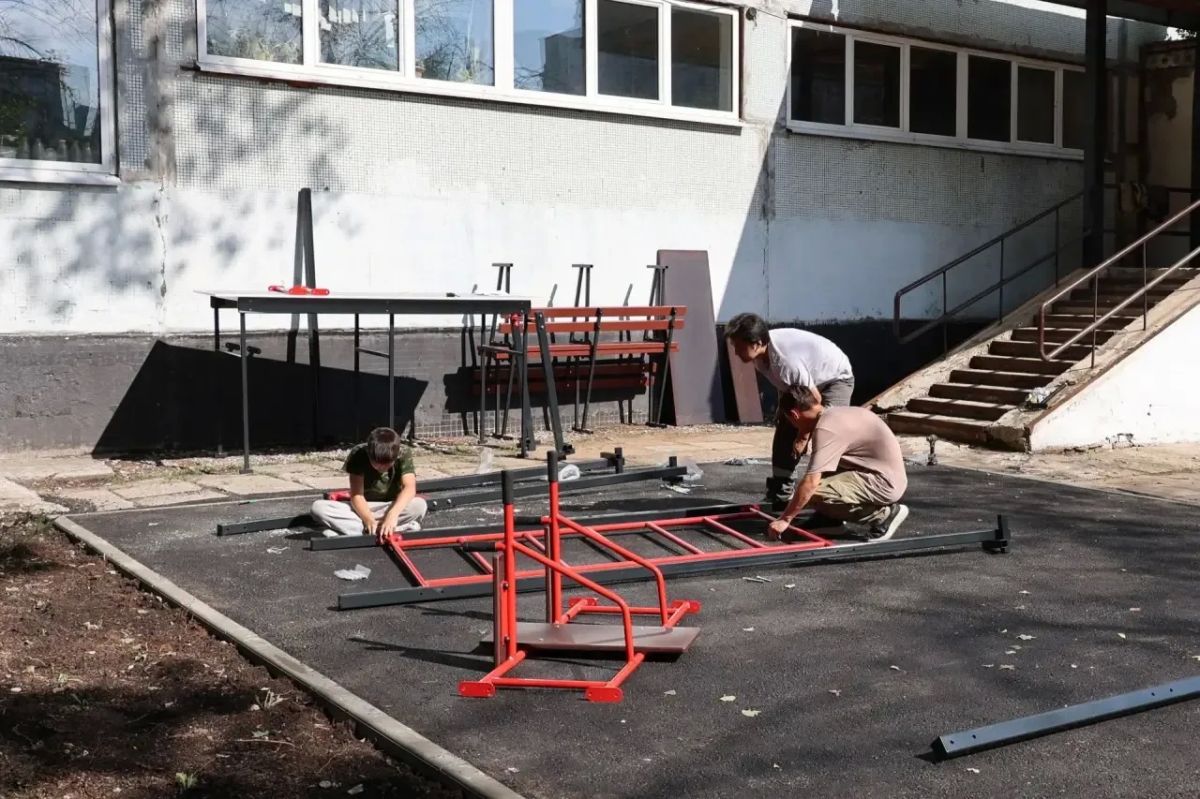 Участники проекта «ШАГИ» в Самаре создают новые пространства в своих школах Участники проекта «ШАГИ» в Самаре создают новые пространства в своих школах