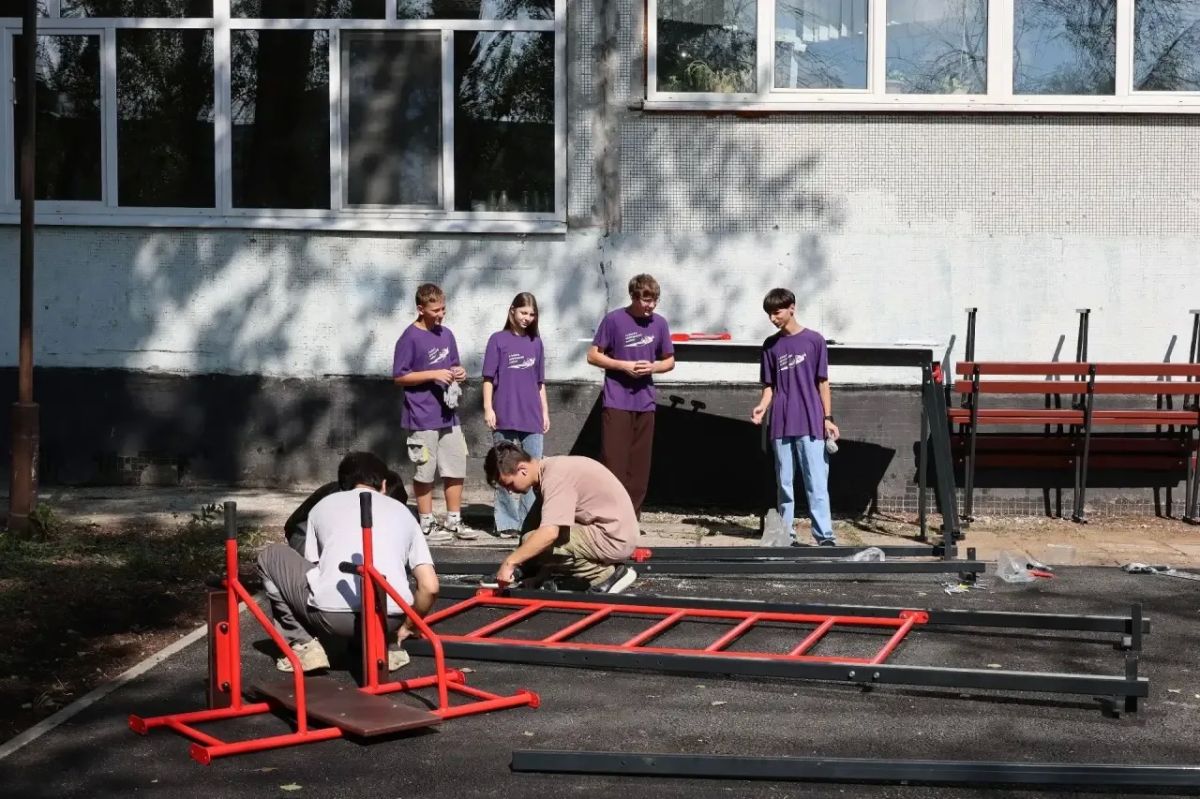 Участники проекта «ШАГИ» в Самаре создают новые пространства в своих школах Участники проекта «ШАГИ» в Самаре создают новые пространства в своих школах