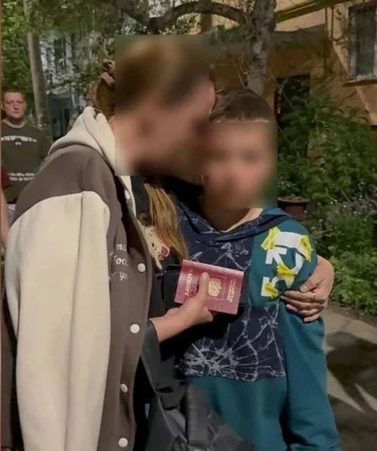 Ушел из магазина и исчез: школьник, которого в мае нашли в чужой семье, снова пропал в Крутых Ключах Ушел из магазина и исчез: школьник, которого в мае нашли в чужой семье, снова пропал в Крутых Ключах