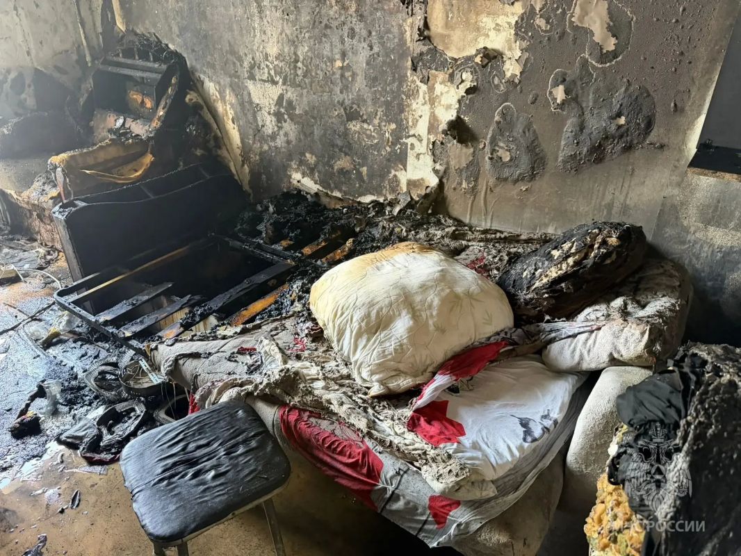 В Тольятти женщину спасли из горящей квартиры В Тольятти женщину спасли из горящей квартиры