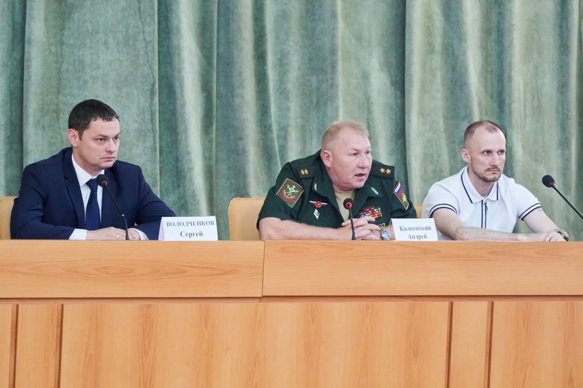 В Сызрани прошло собрание местного отделения Ассоциации ветеранов СВО Самарской области В Сызрани прошло собрание местного отделения Ассоциации ветеранов СВО Самарской области