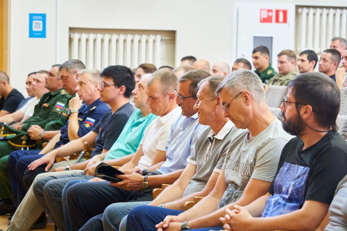 В Сызрани прошло собрание местного отделения Ассоциации ветеранов СВО Самарской области В Сызрани прошло собрание местного отделения Ассоциации ветеранов СВО Самарской области