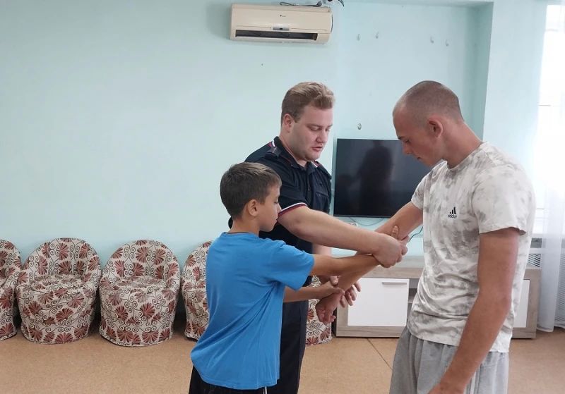 В Самарской области полным ходом идет Всероссийская акция «Зарядка со стражем порядка» В Самарской области полным ходом идет Всероссийская акция «Зарядка со стражем порядка»